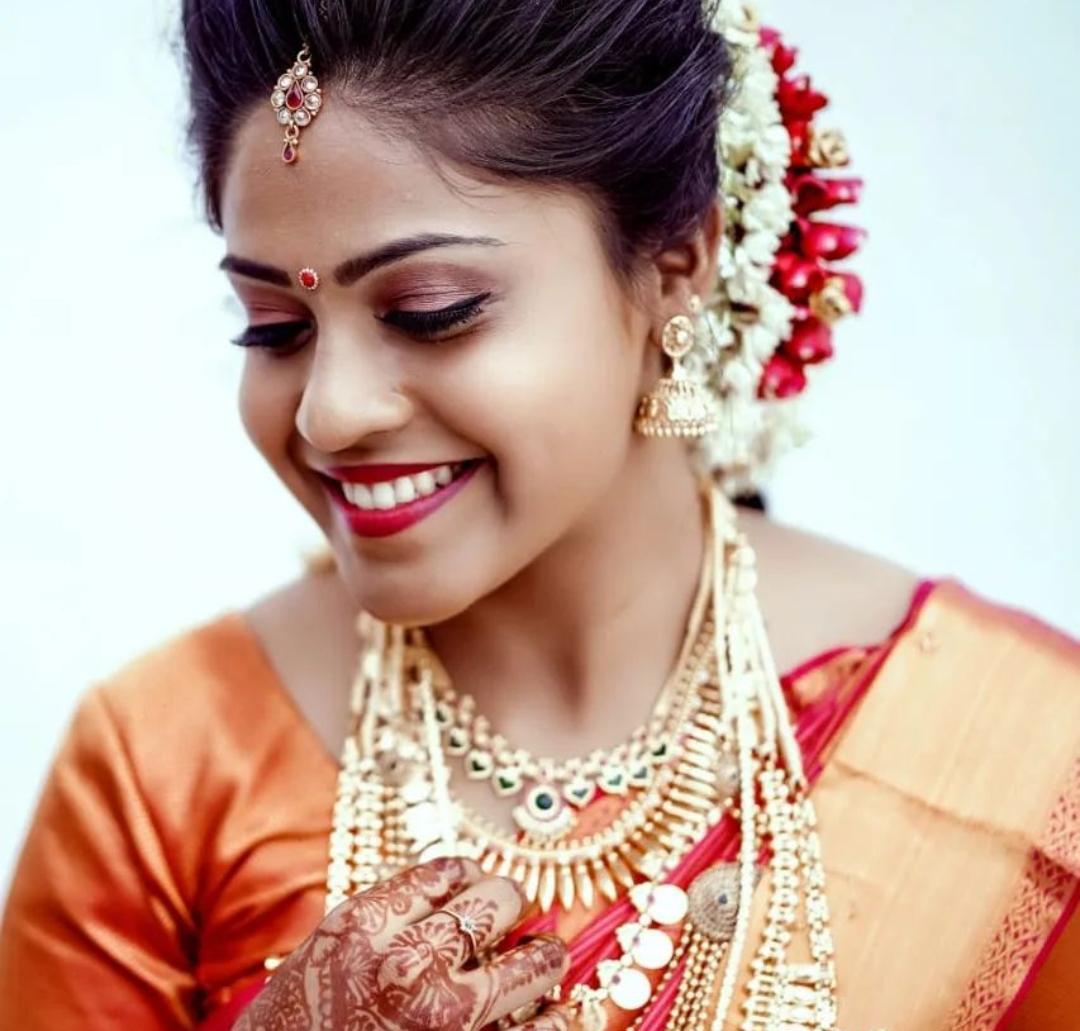 BARSANA BRIDAL STUDIO AND MAKEOVER KOVOOR